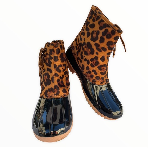 Leopard Cheetah Print Side Laced Duck Boots - Picture 2 of 7